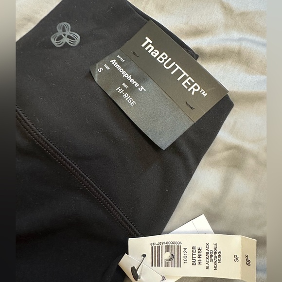 NWT - Aritzia TnAction TnaBUTTER™ Atmosphere Hi-Rise Legging Size Small - Black - Picture 4 of 8